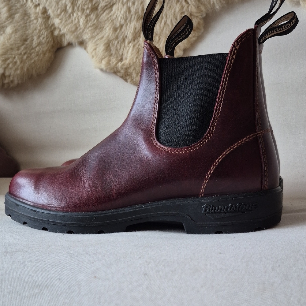 Blundstone Burgundy Leather Boots Aus 6.5 US 9